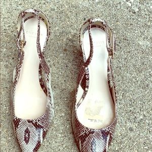 Cole haan 7.5 snakeskin pumps
